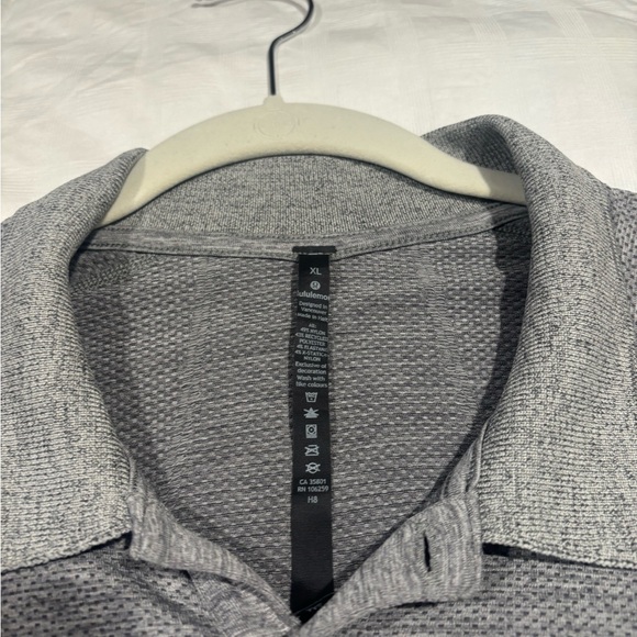 Men's Gray Lululemon Polo Shirt - Picture 3 of 3